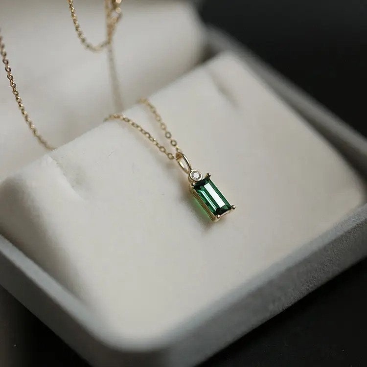 Emerald Cubic Necklace